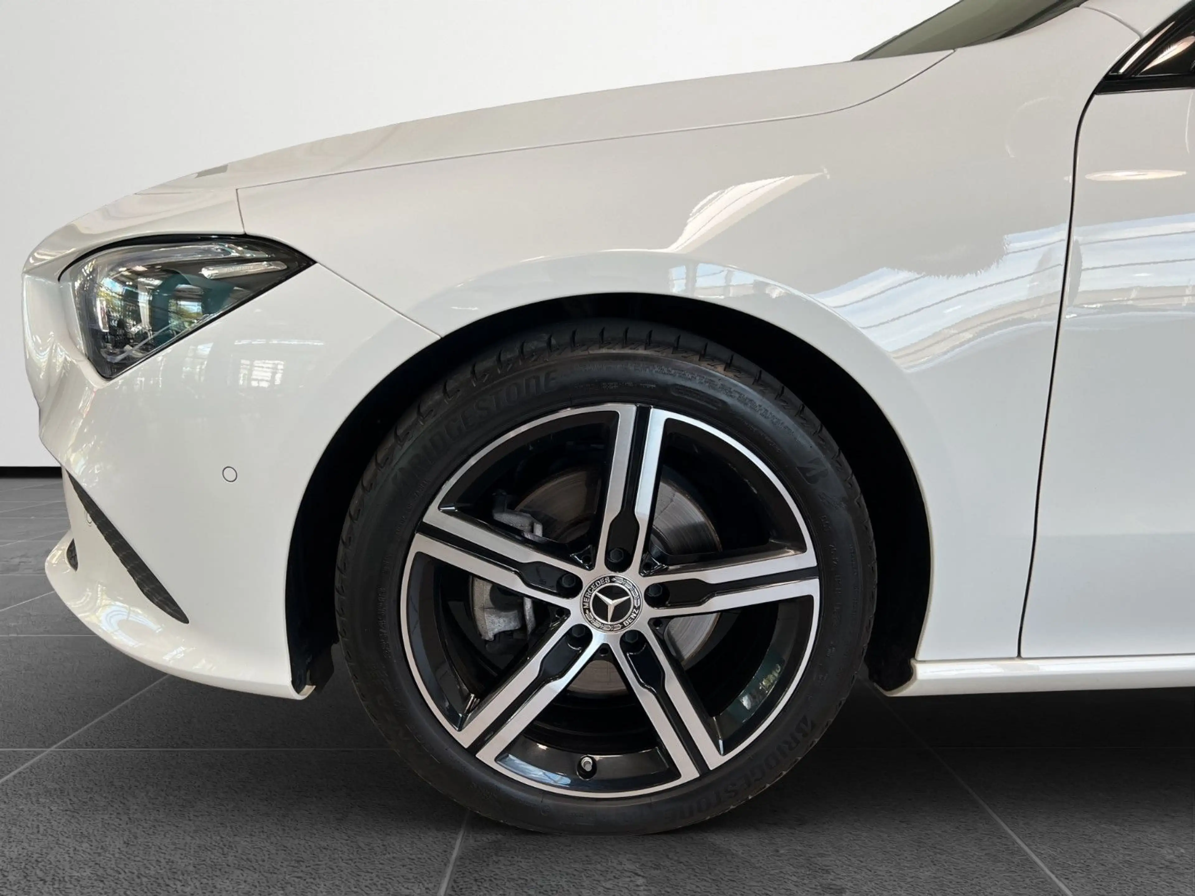 Mercedes-Benz CLA 200 Progressive Night+Kamera — photo 6