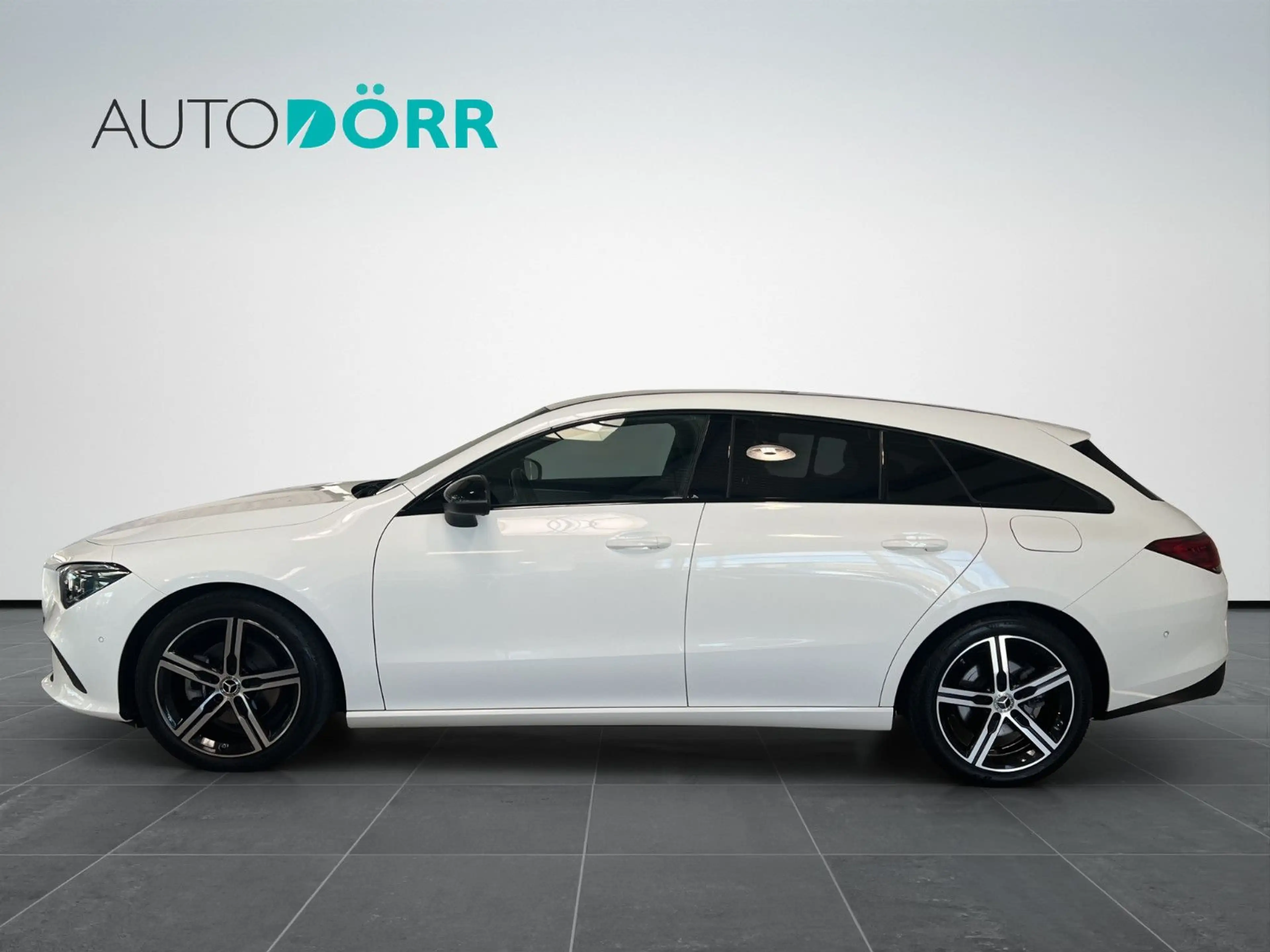 Mercedes-Benz CLA 200 Progressive Night+Kamera — photo 2