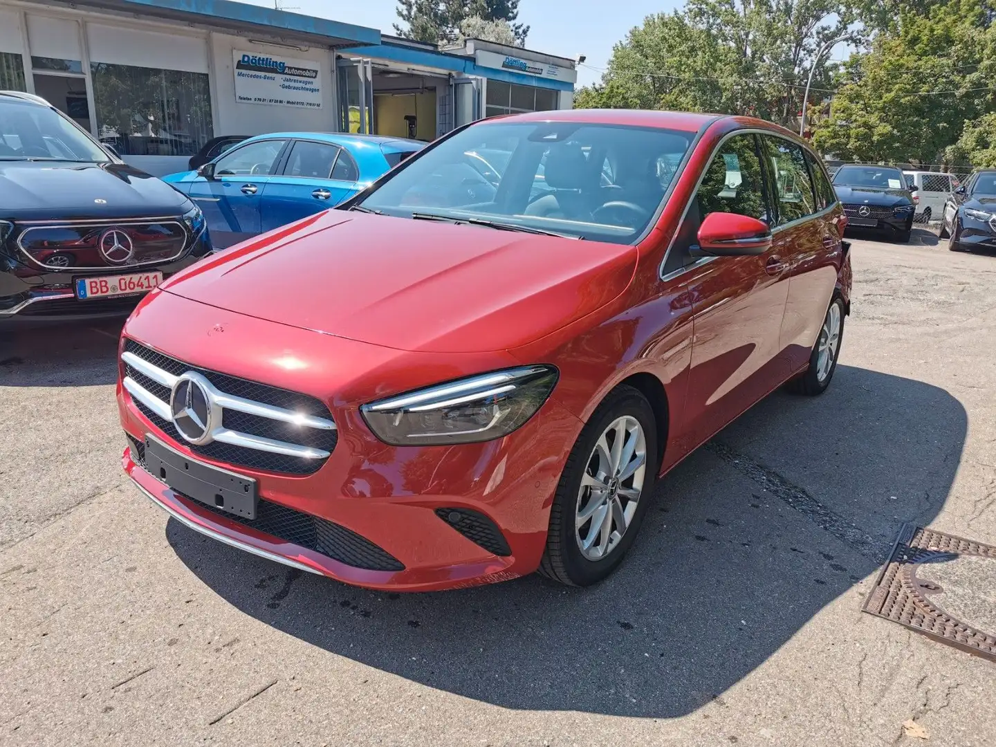 Mercedes-Benz B 200 *Progressive/Multibeam/Kamera/Spur/17"/7G* Červená - 1
