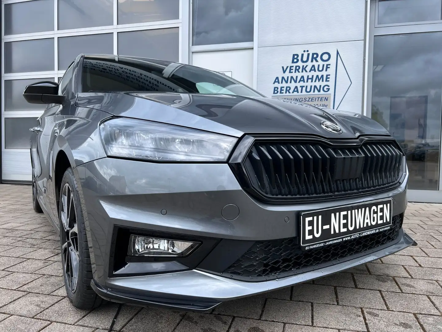 Skoda Fabia Monte Carlo 1.5 TSI DSG LED KAM 17" 5J GAR Grau - 1