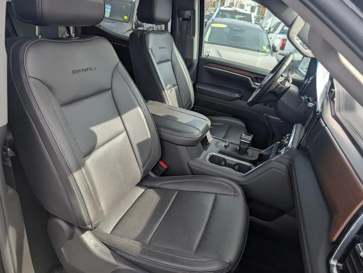GMC Sierra 1500 снимка GMC Sierra 1500