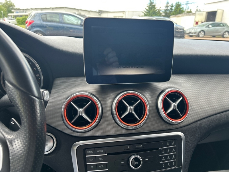 Mercedes-Benz CLA 220 CDI d StandHZG Navi LED El. Heckklappe Fahrerprofi — photo 13