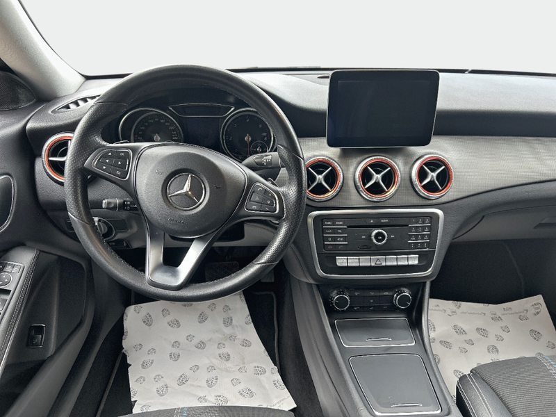Mercedes-Benz CLA 220 CDI d StandHZG Navi LED El. Heckklappe Fahrerprofi — photo 8