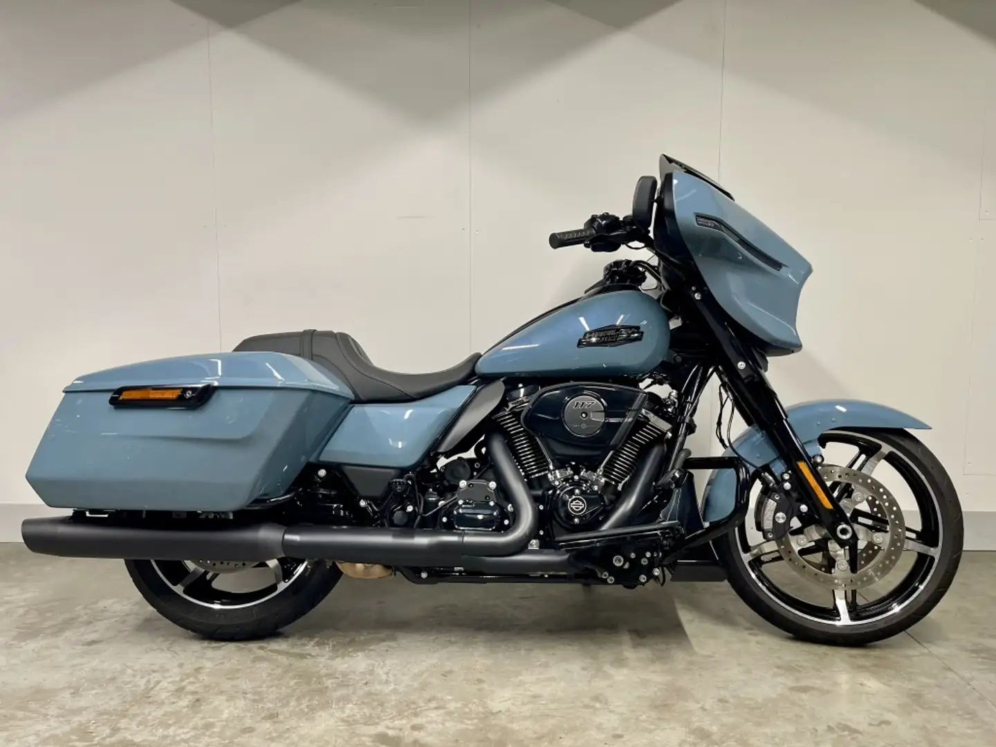 Harley-Davidson Street Glide TOURING FLHX Modrá - 1