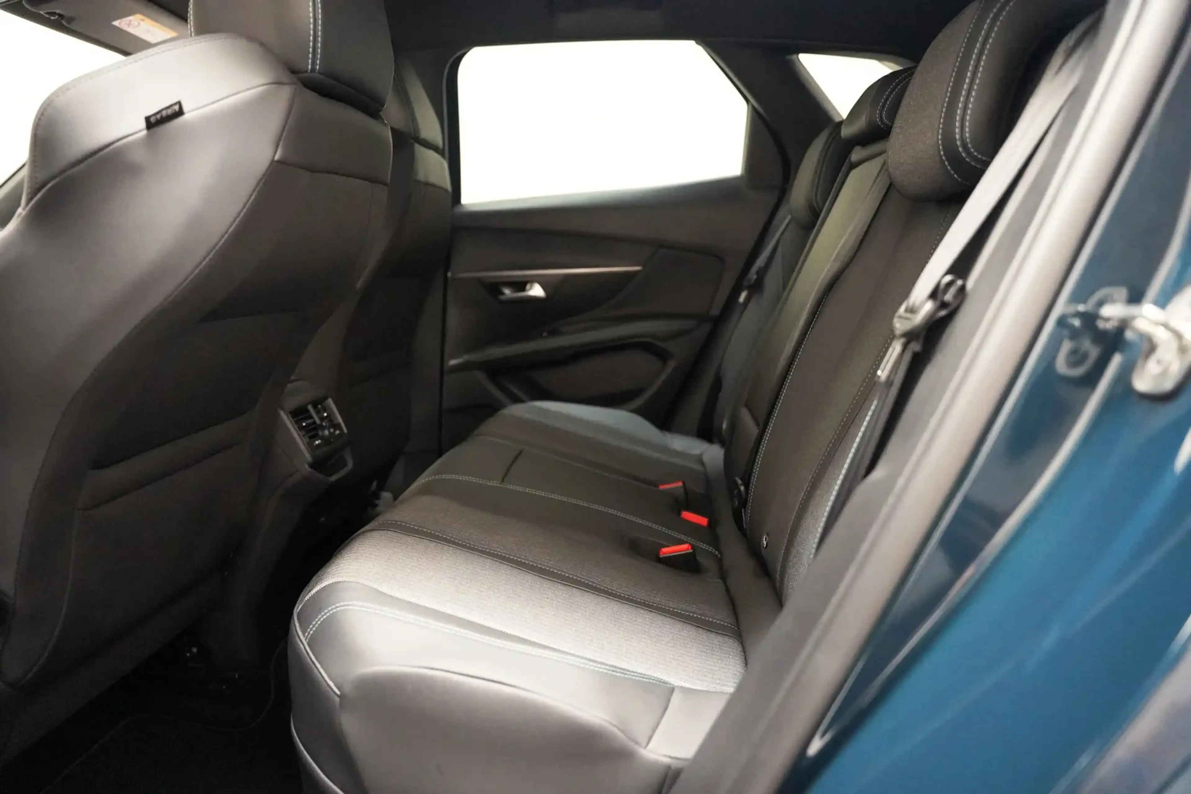 Peugeot 3008 1.6 HYbrid 225 Active Business [ Navi Apple/Androi — photo 13