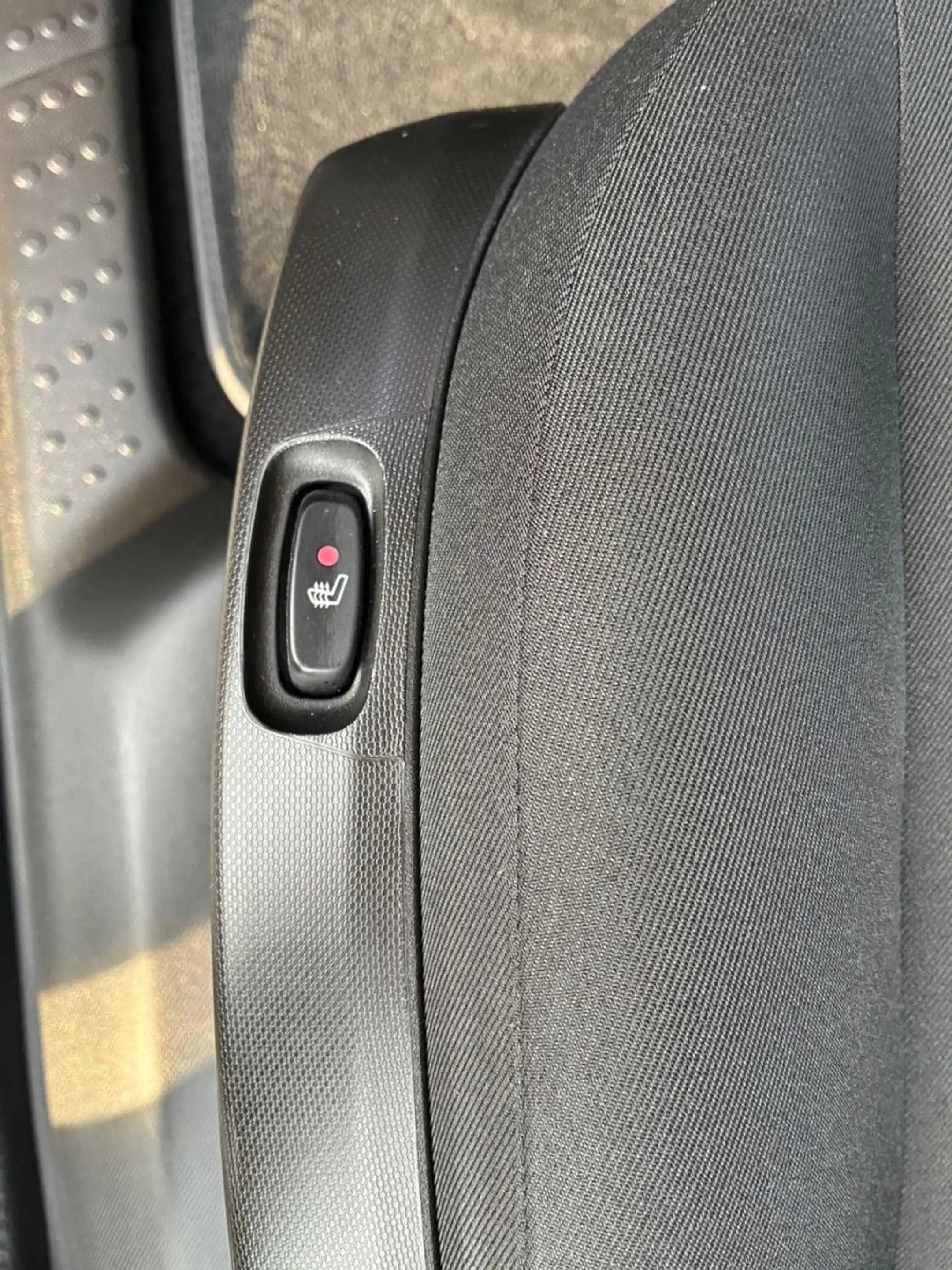 smart forFour electric drive / EQ 41.301 KM/Sitzheiz — photo 12