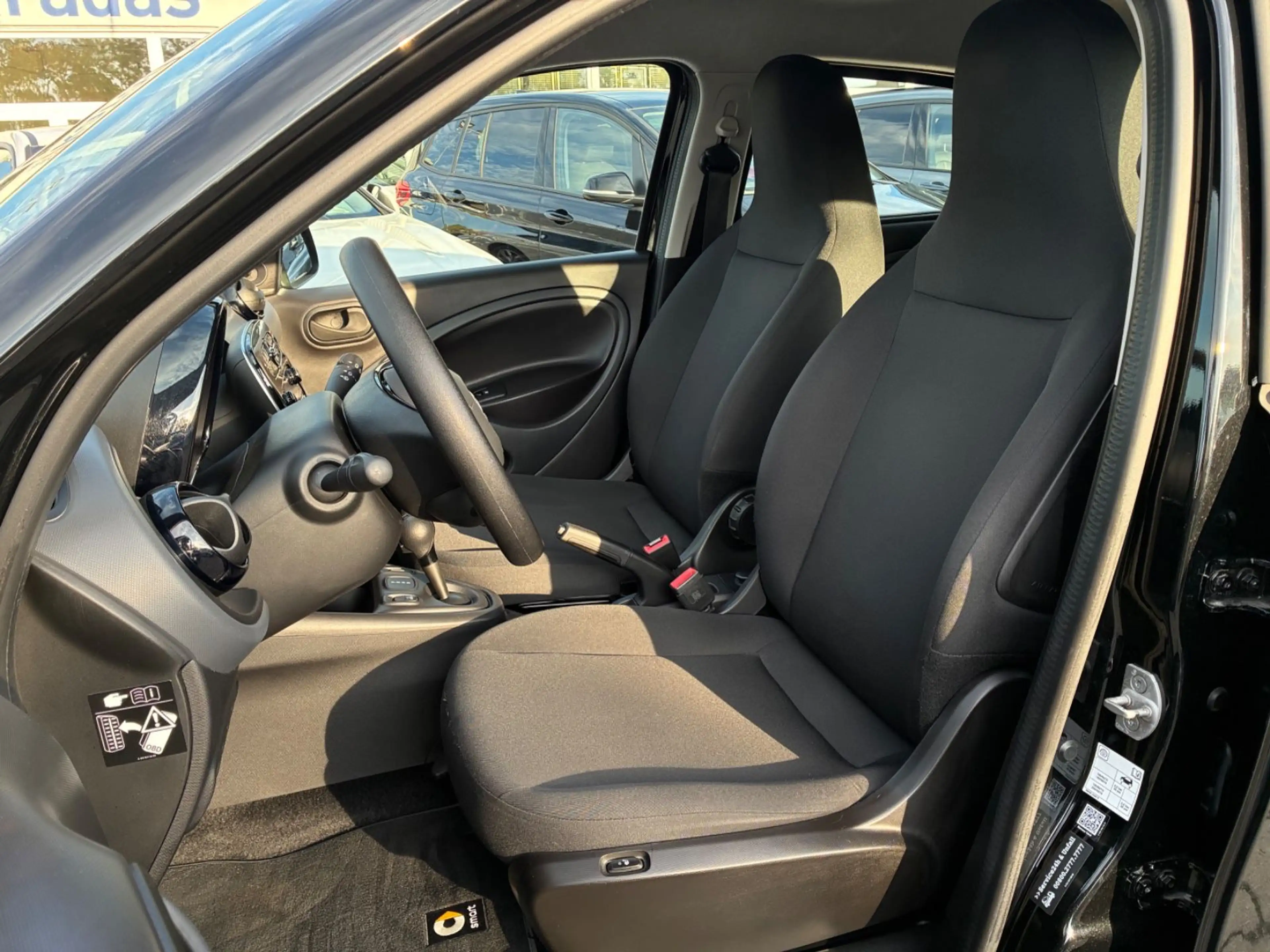 smart forFour electric drive / EQ 41.301 KM/Sitzheiz — photo 11