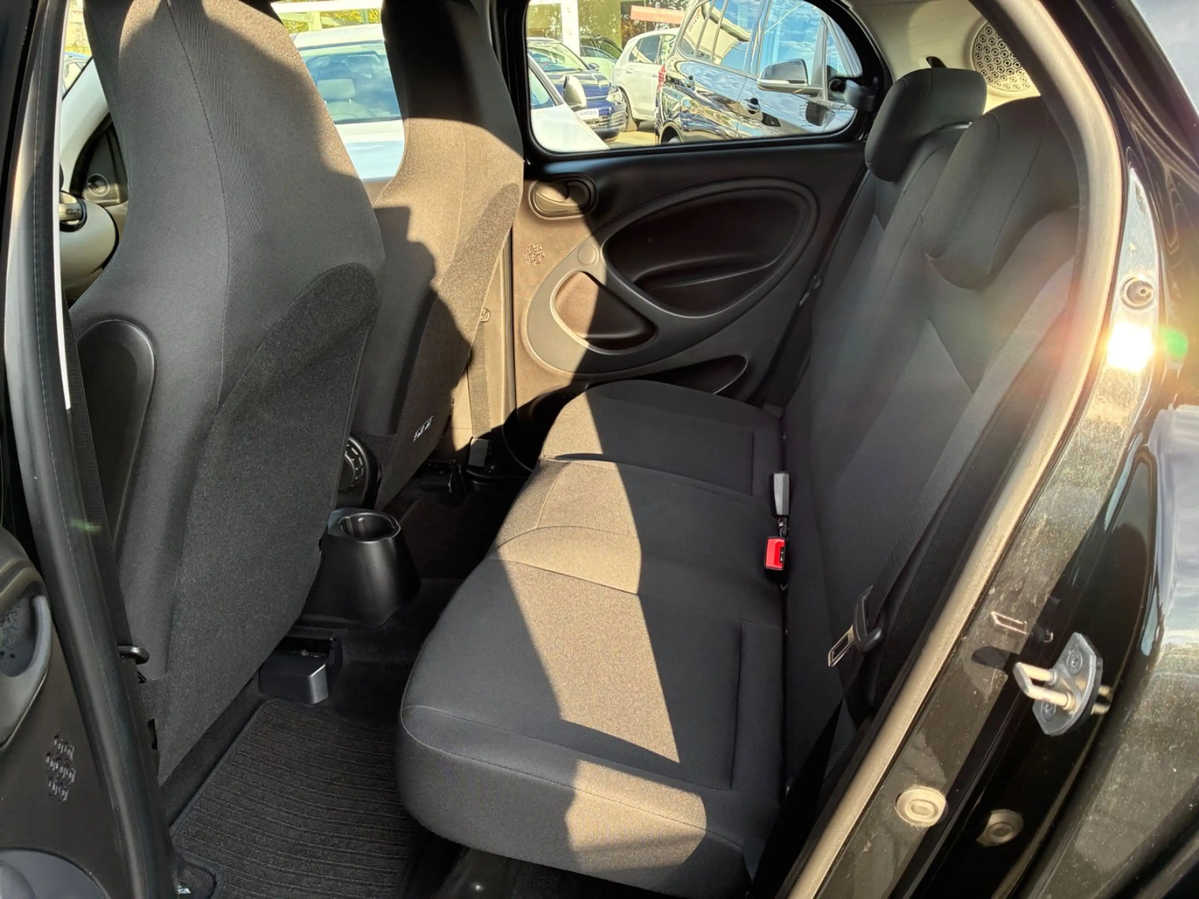 smart forFour electric drive / EQ 41.301 KM/Sitzheiz — photo 13