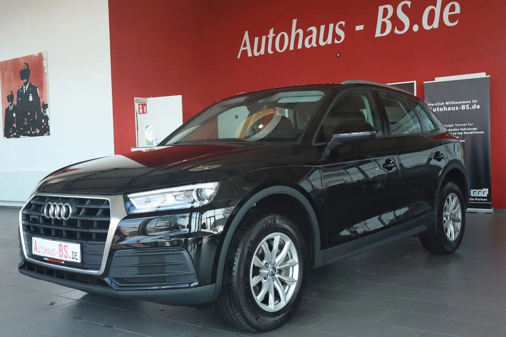Audi Q5 35 TDI quattro, PDC, Navi, Xenon, 1.Hand Noir - 1