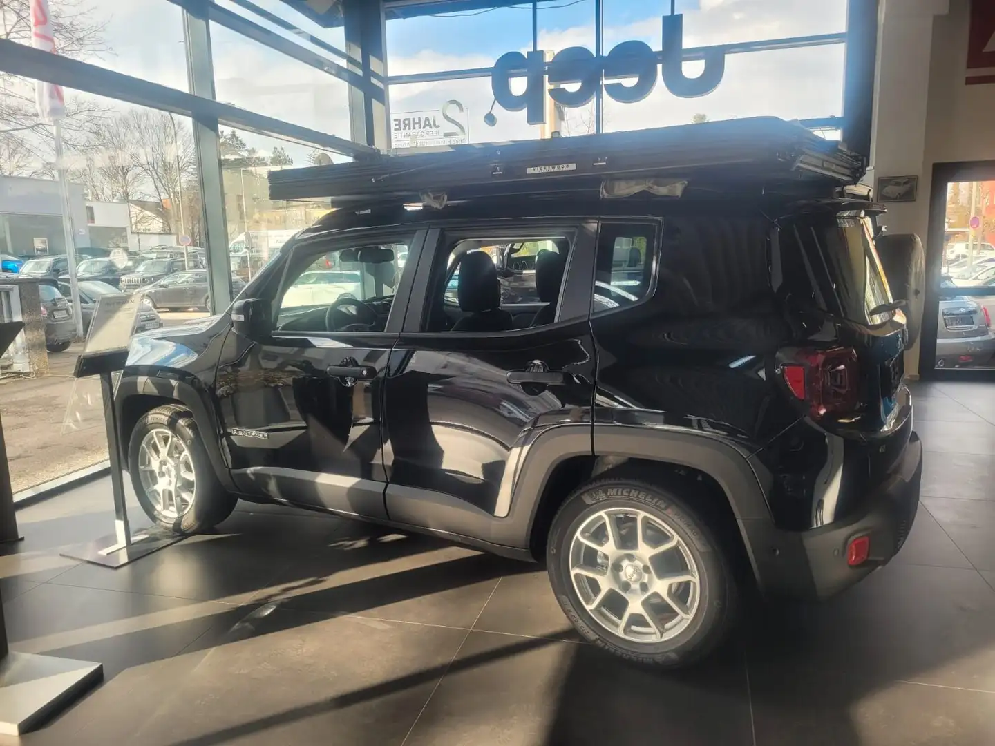 Jeep Renegade Longitude Mild-Hybrid FWD Schwarz - 1