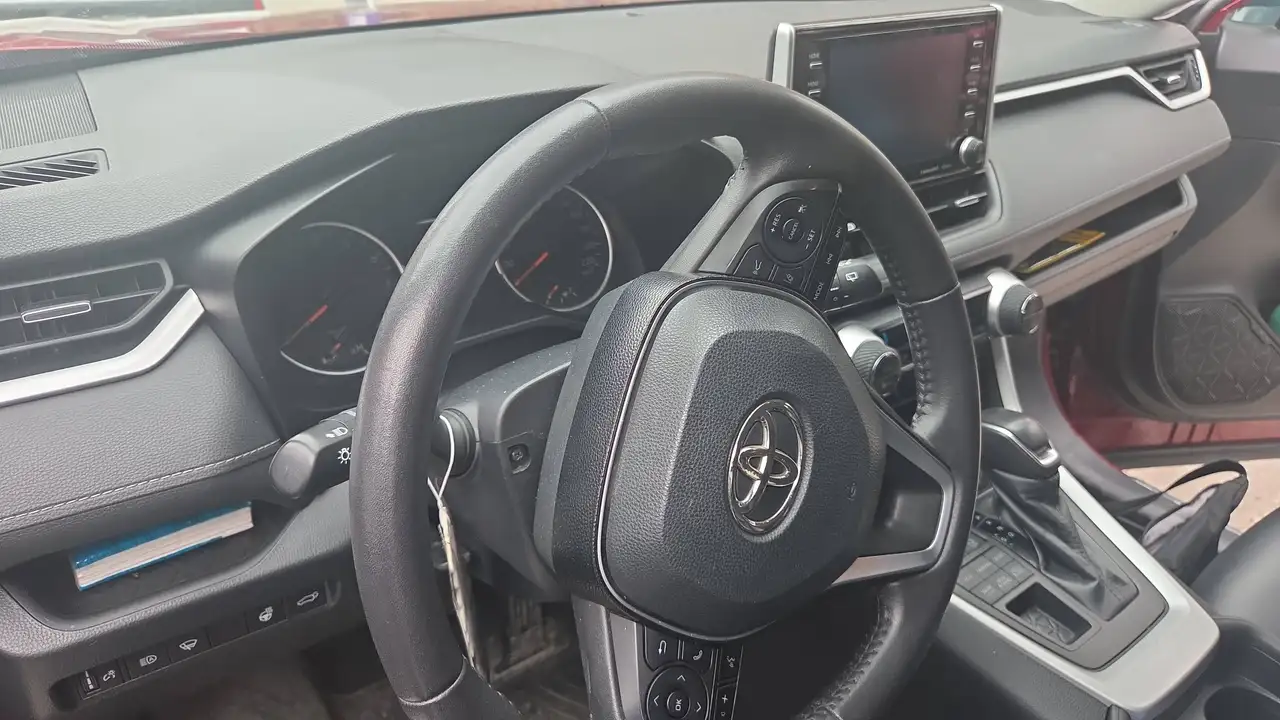 Toyota RAV 4 снимка Toyota RAV 4