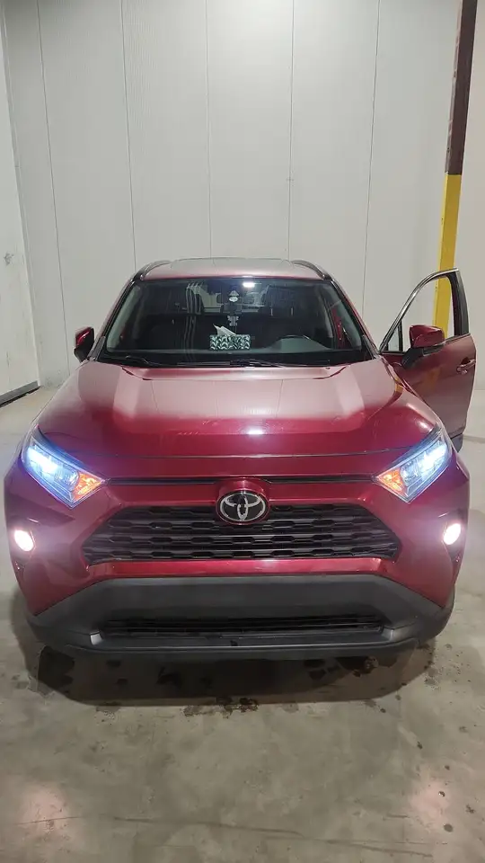 Toyota RAV 4 снимка Toyota RAV 4