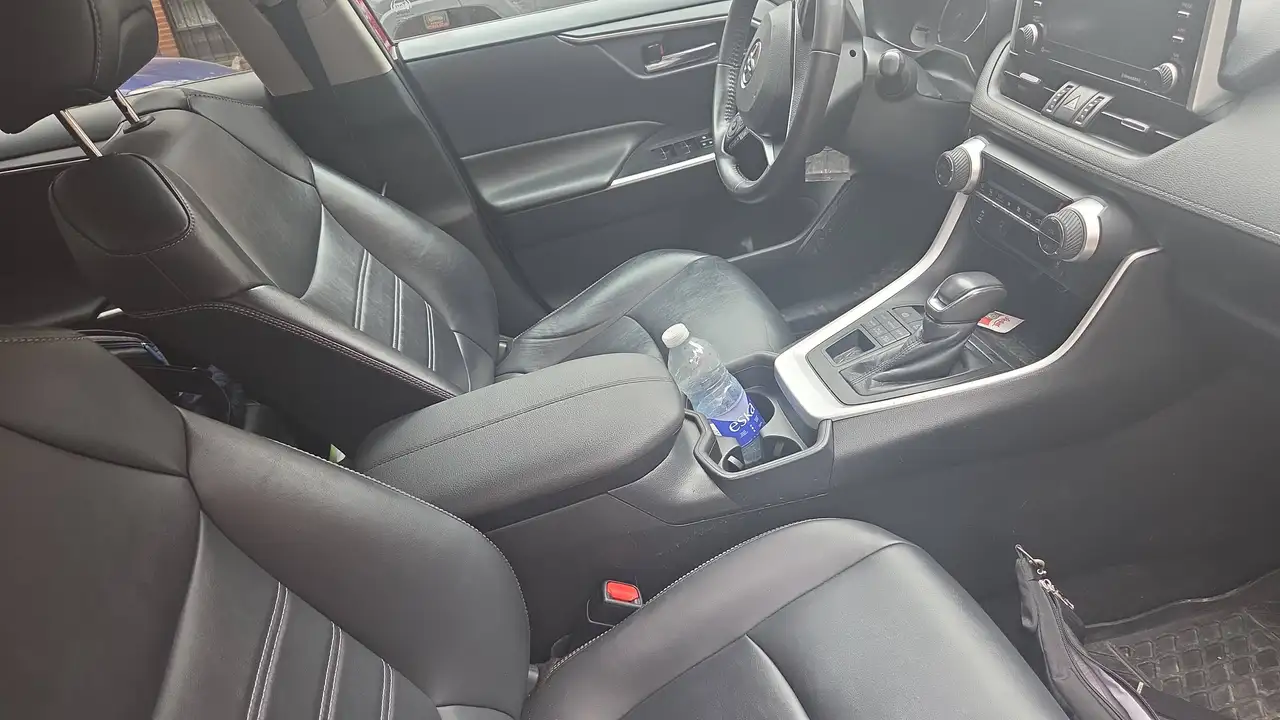 Toyota RAV 4 снимка Toyota RAV 4