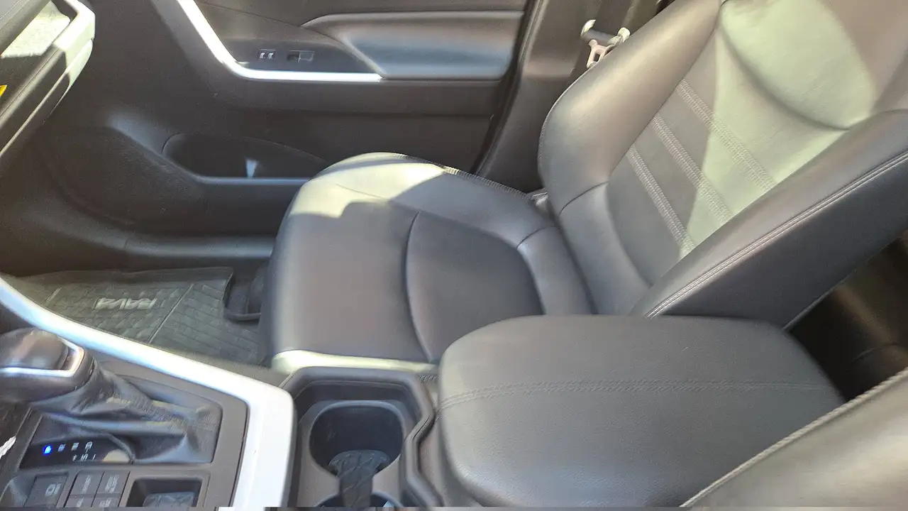 Toyota RAV 4 снимка Toyota RAV 4