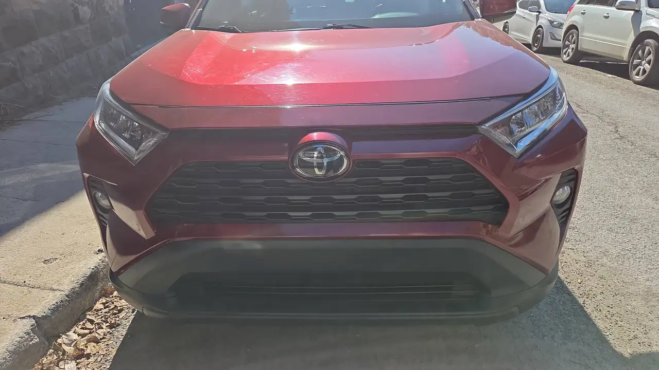 Toyota RAV 4 снимка Toyota RAV 4