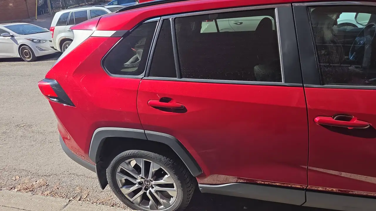 Toyota RAV 4 снимка Toyota RAV 4