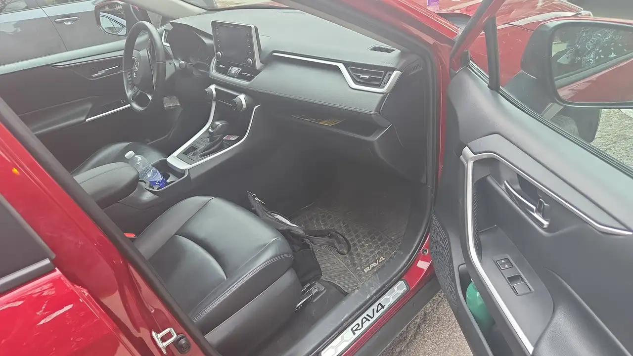 Toyota RAV 4 снимка Toyota RAV 4