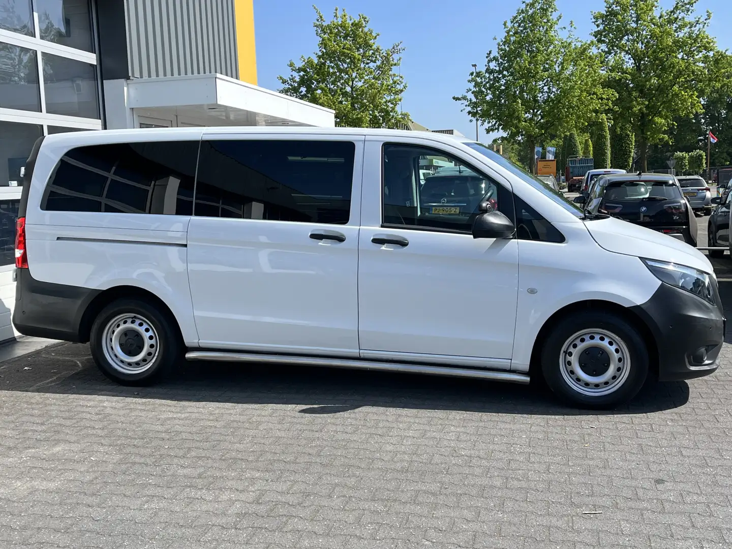 Mercedes-Benz Vito Tourer 8-persoons 116 CDI Pro Lang Airco Cruise co Wit - 2