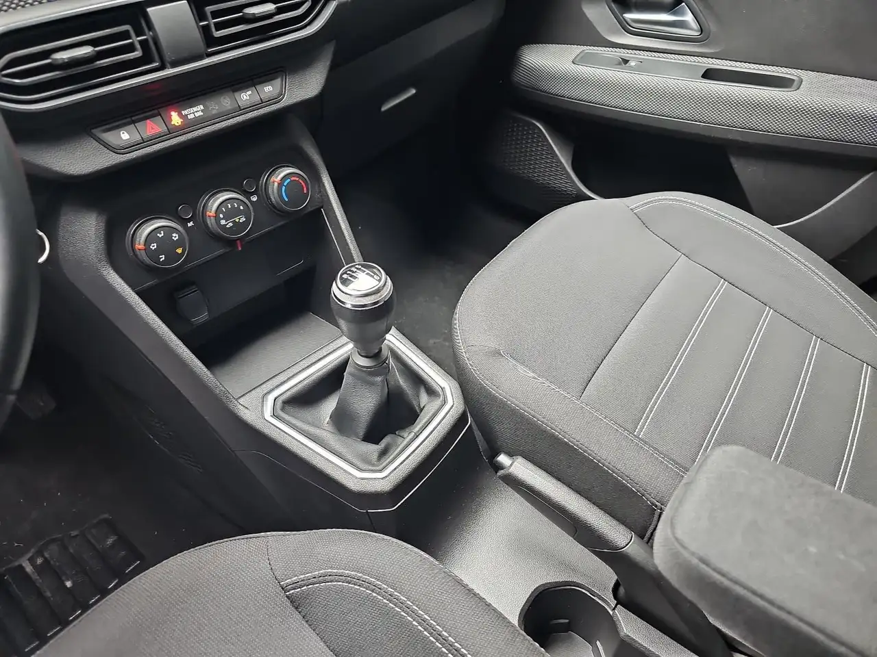 Dacia Sandero SANDERO III 1.0 TCE 90 COMFORT LED KLIMA AUDIO GRA 13