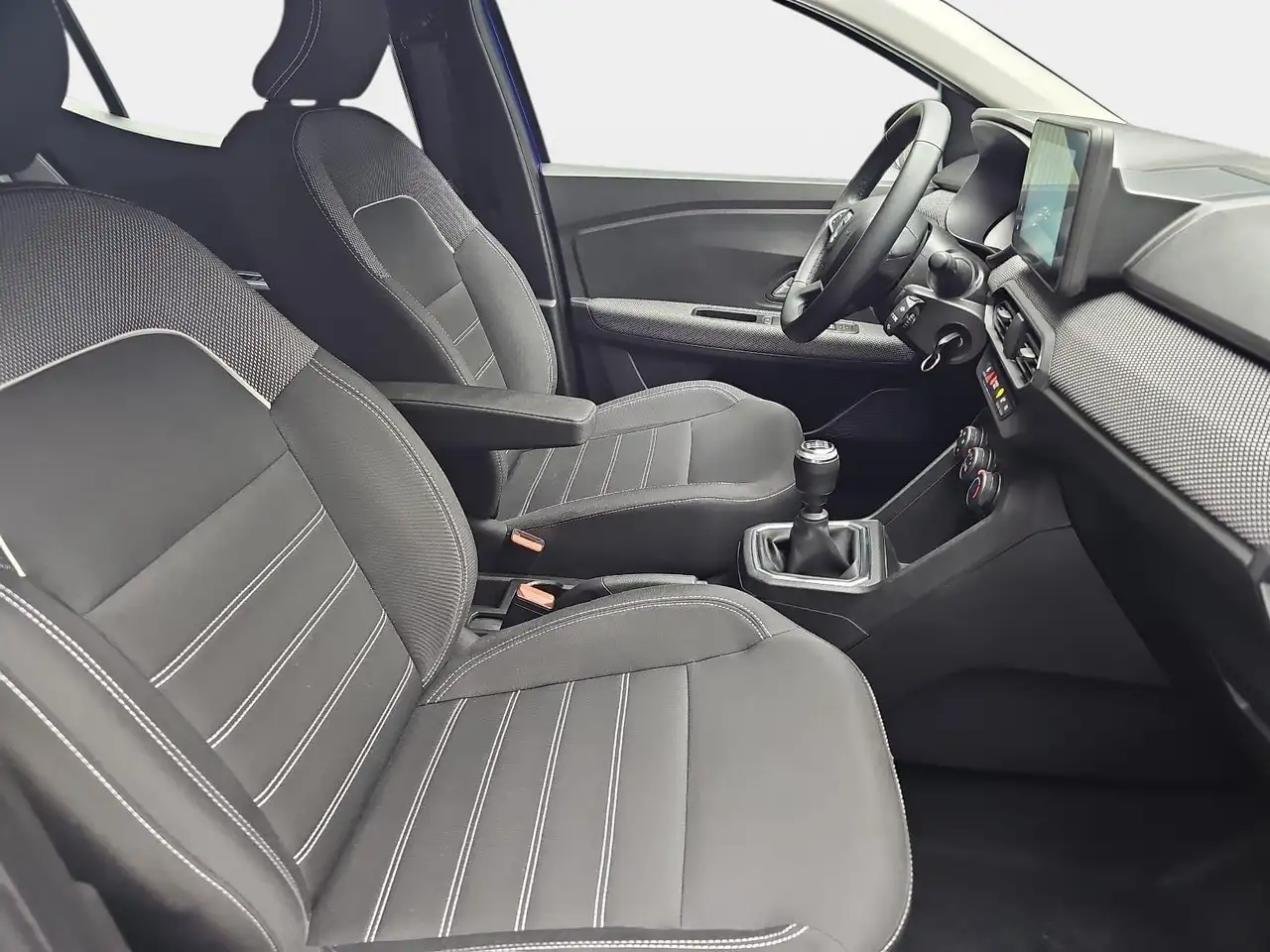 Dacia Sandero SANDERO III 1.0 TCE 90 COMFORT LED KLIMA AUDIO GRA 17