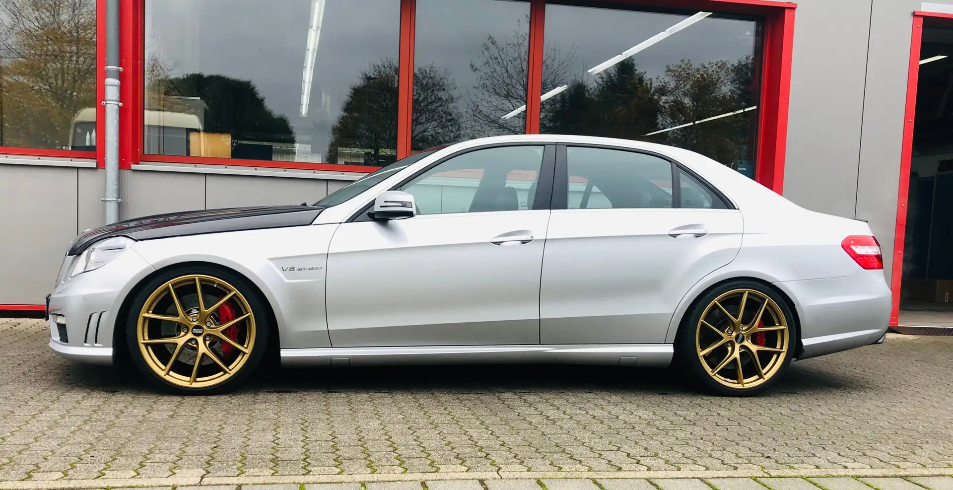 Mercedes-Benz E 63 AMG E-Klasse Speedshift MCT Performance Package Silber - 2