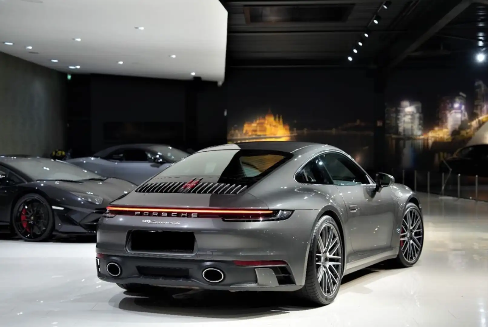 Porsche 992 911 Coupe 3.0 Carrera 4S Grigio - 2