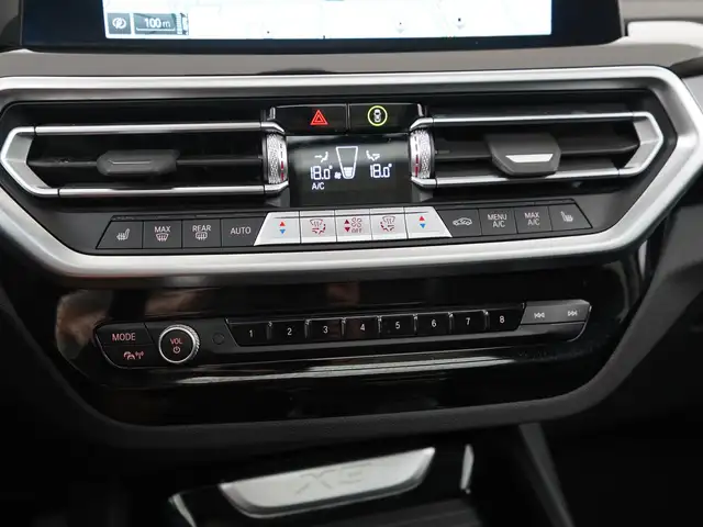 BMW X3 view 12