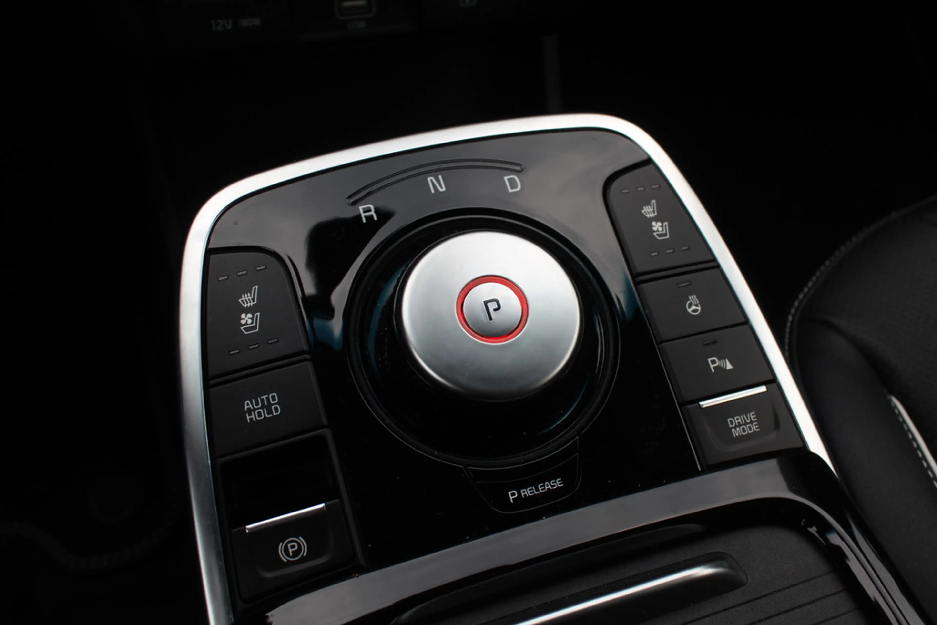 Kia e-Niro ExecutiveLine 64 kWh / Camera / Leder / Keyless / — photo 29