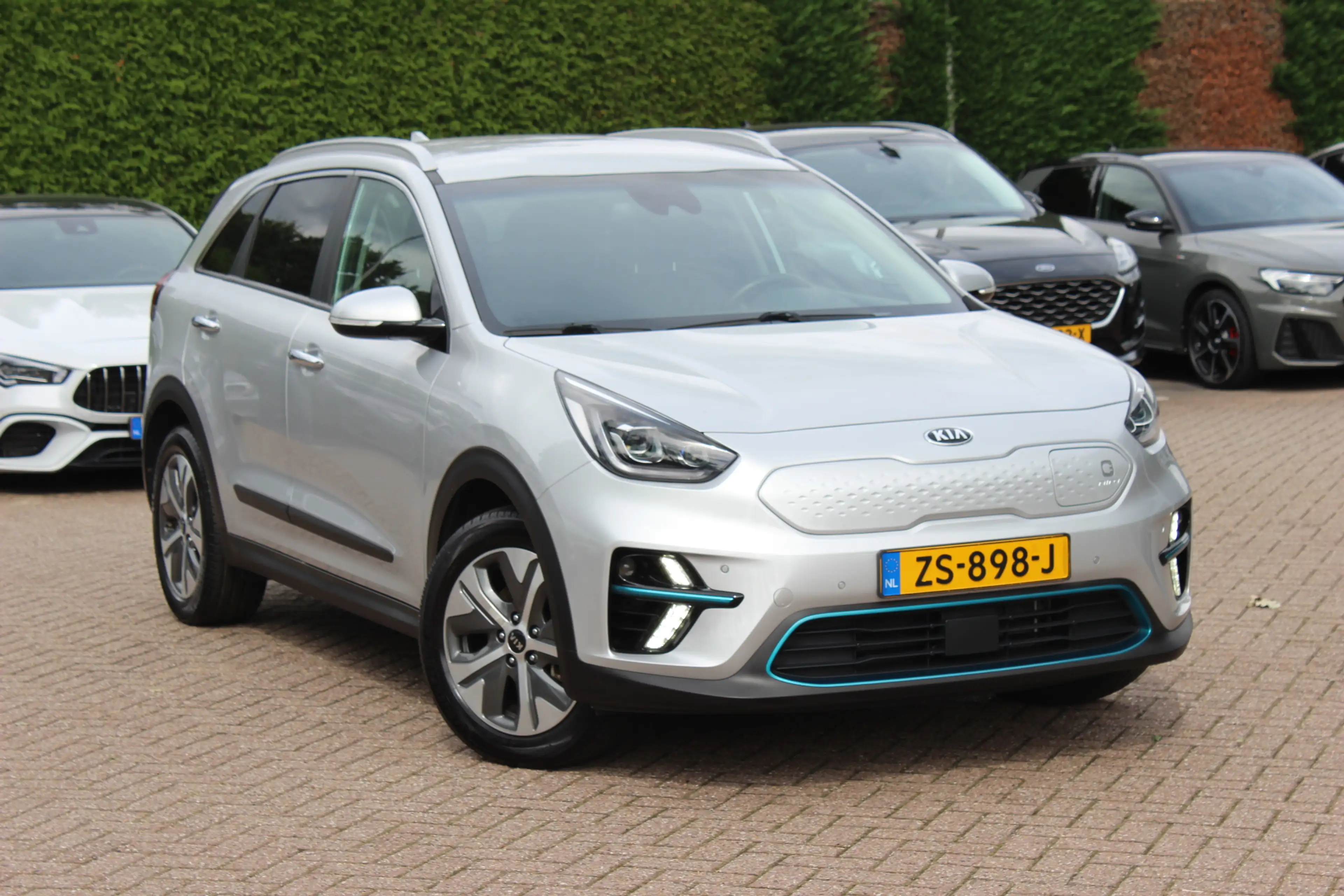 Kia e-Niro ExecutiveLine 64 kWh / Camera / Leder / Keyless /