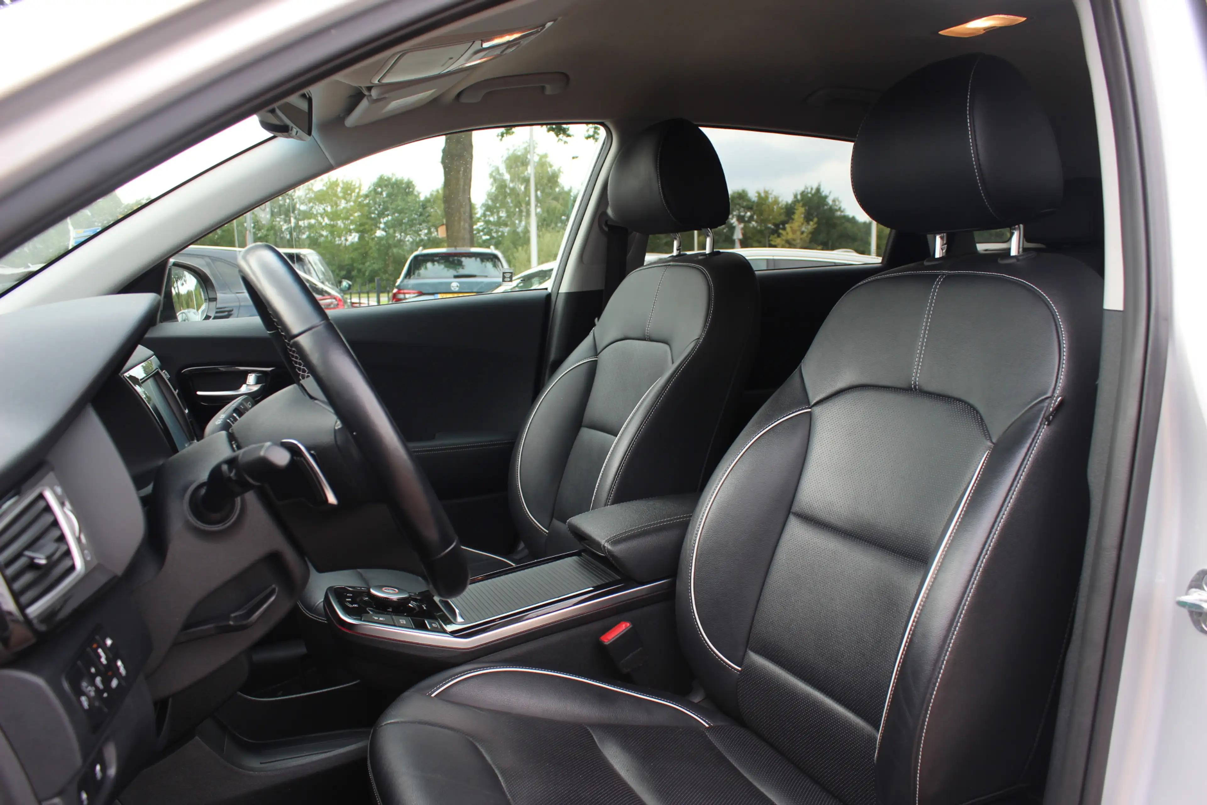 Kia e-Niro ExecutiveLine 64 kWh / Camera / Leder / Keyless / — photo 5