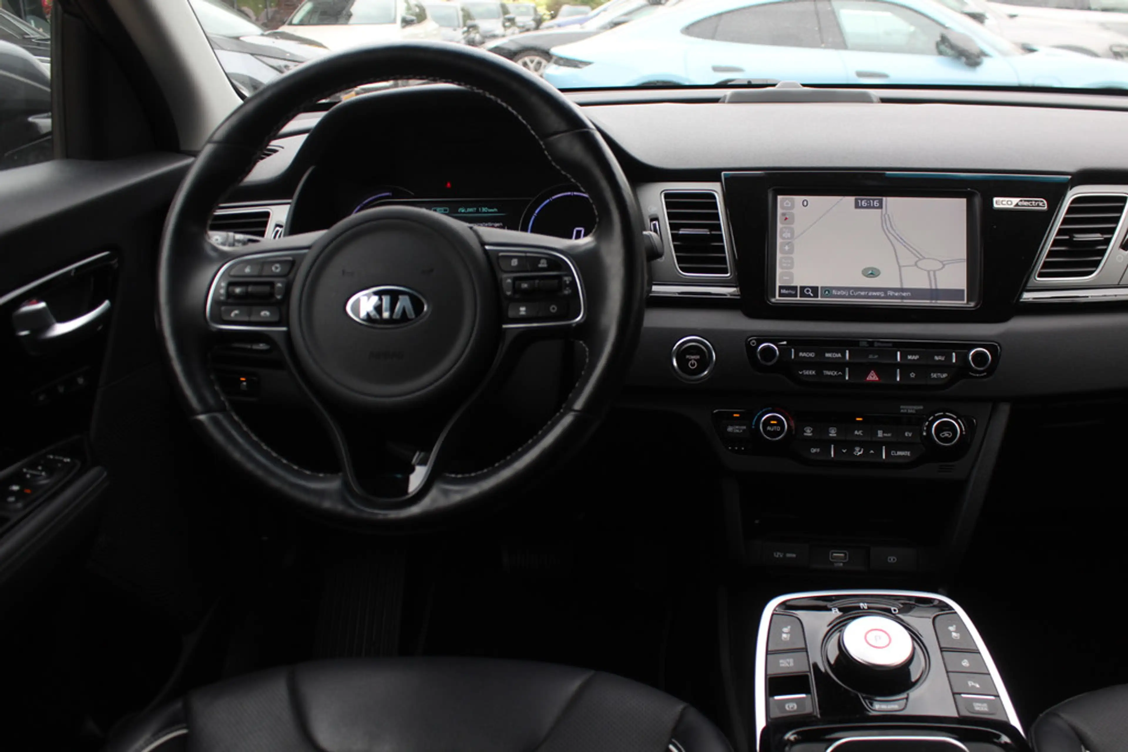 Kia e-Niro ExecutiveLine 64 kWh / Camera / Leder / Keyless / — photo 10