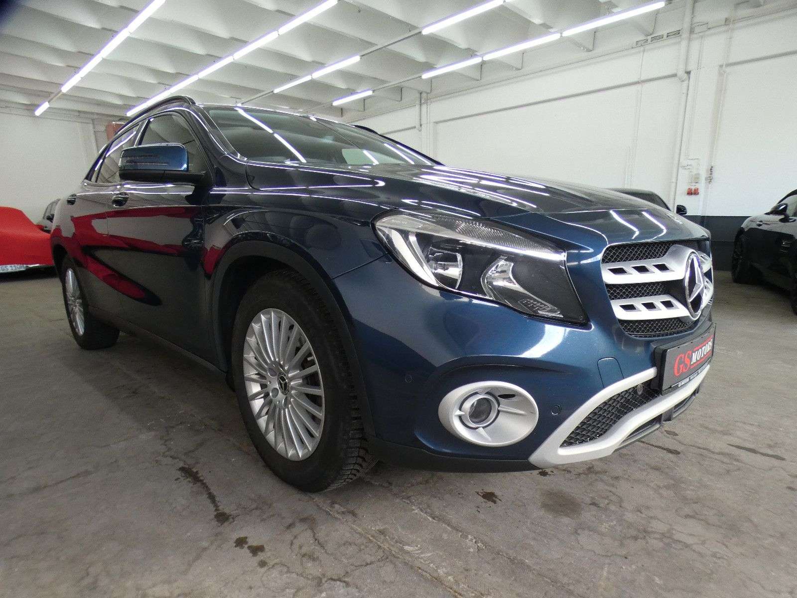 Second hand Mercedes Benz Gla-Class 220 4MATIC