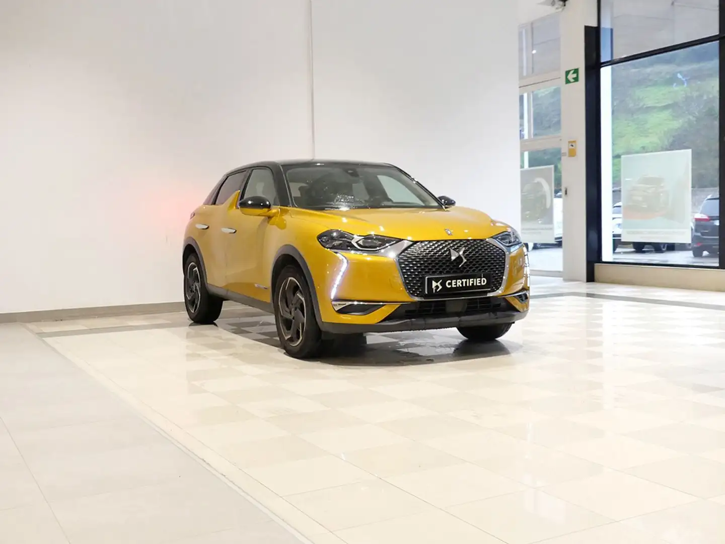 DS Automobiles DS 3 Crossback Puretech Grand Chic 155 EAT8 Gelb - 1