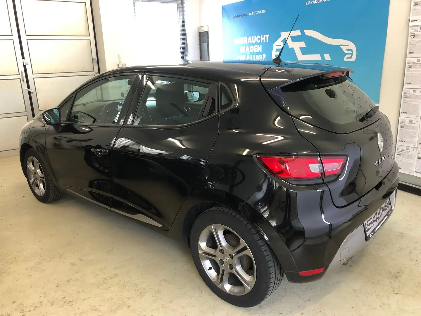 Renault Clio IV Dynamique GT-line Zwart - 2