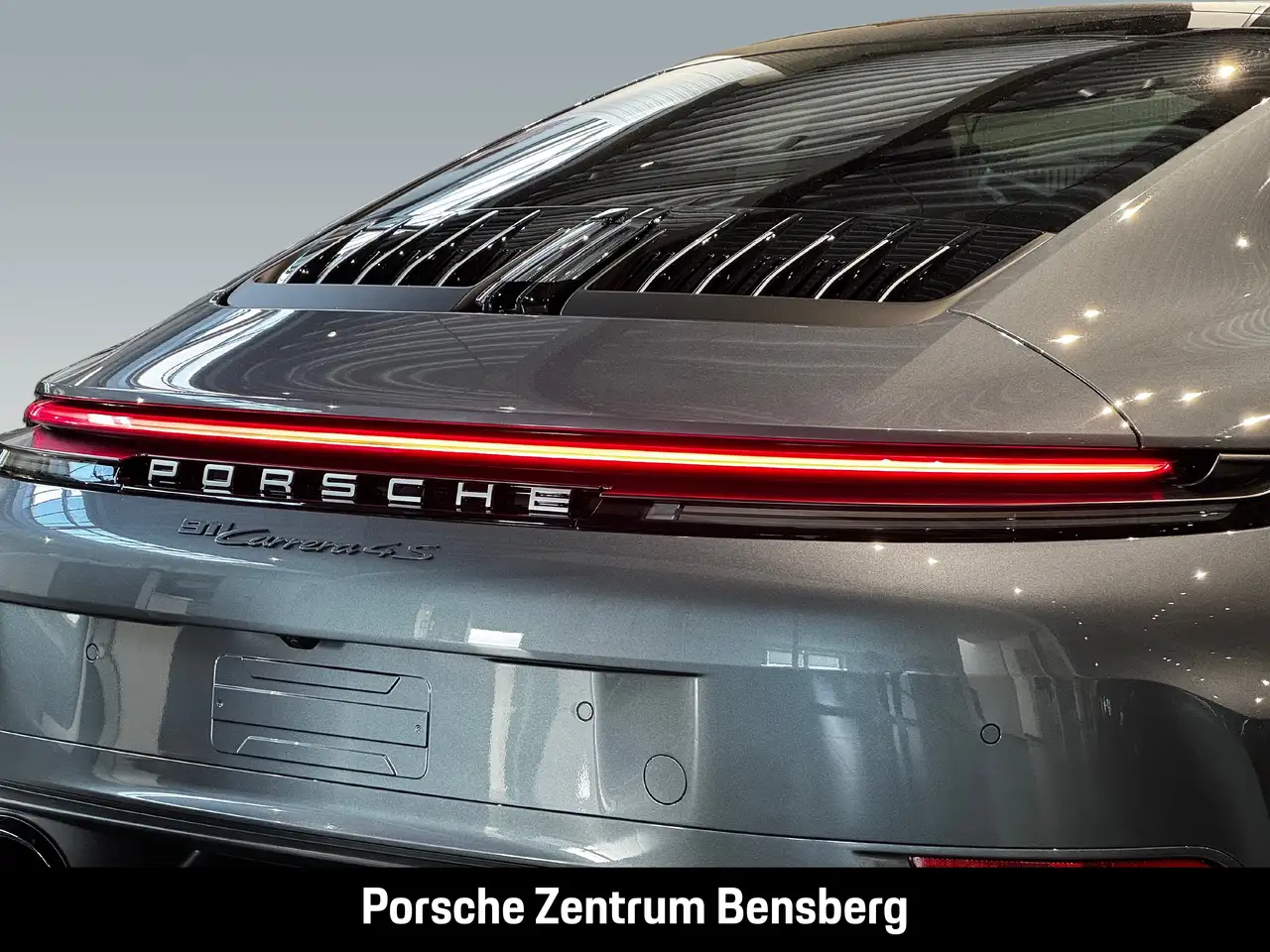 Porsche 911 Carrera 4S 10