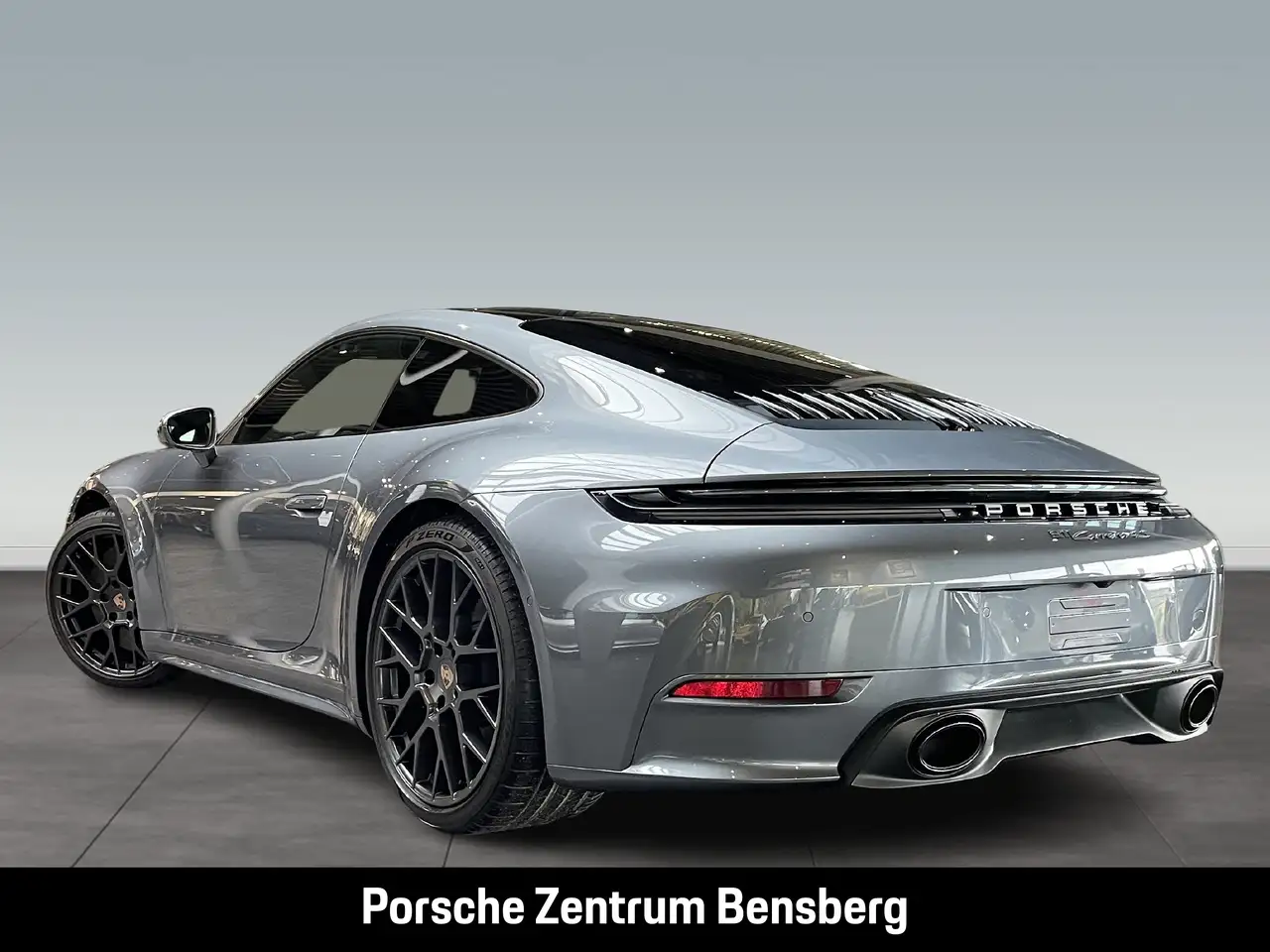 Porsche 911 Carrera 4S 3