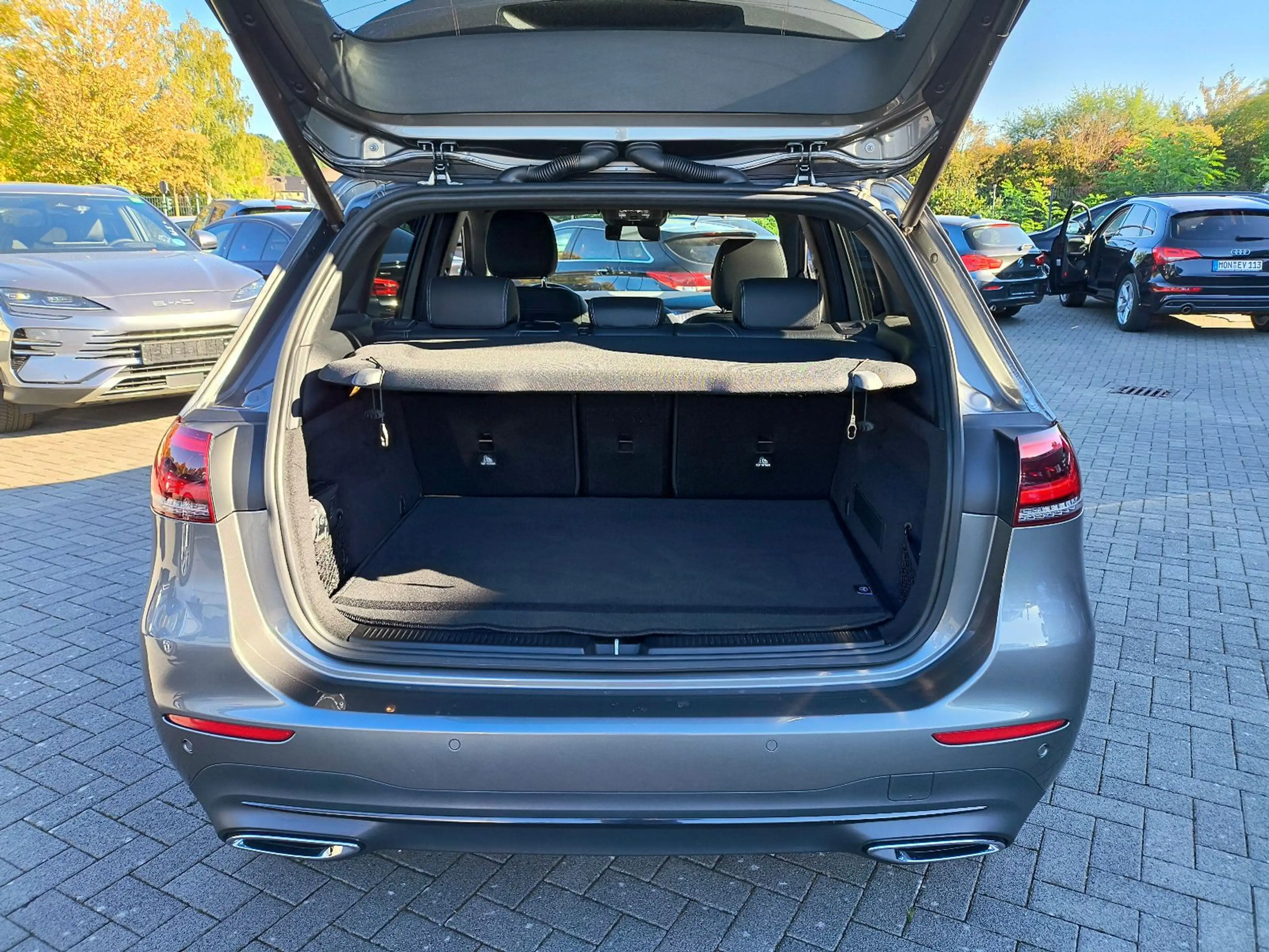 Mercedes-Benz B 200 2HAND,SCHEKHEFT,NAVI,TEMPOMAT,LEDER — photo 12