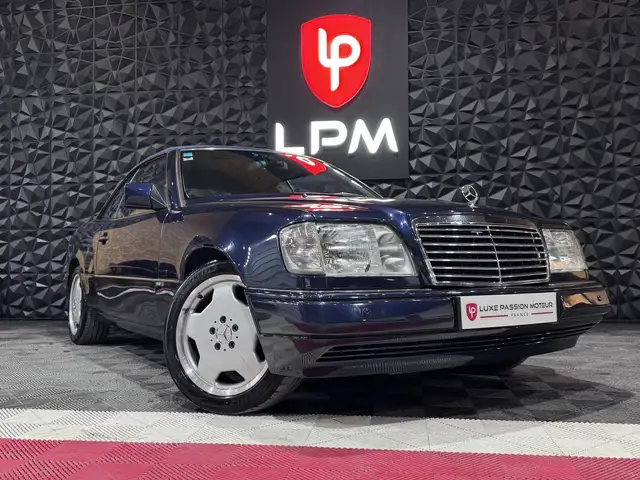 Mercedes-Benz CE 300 view 5