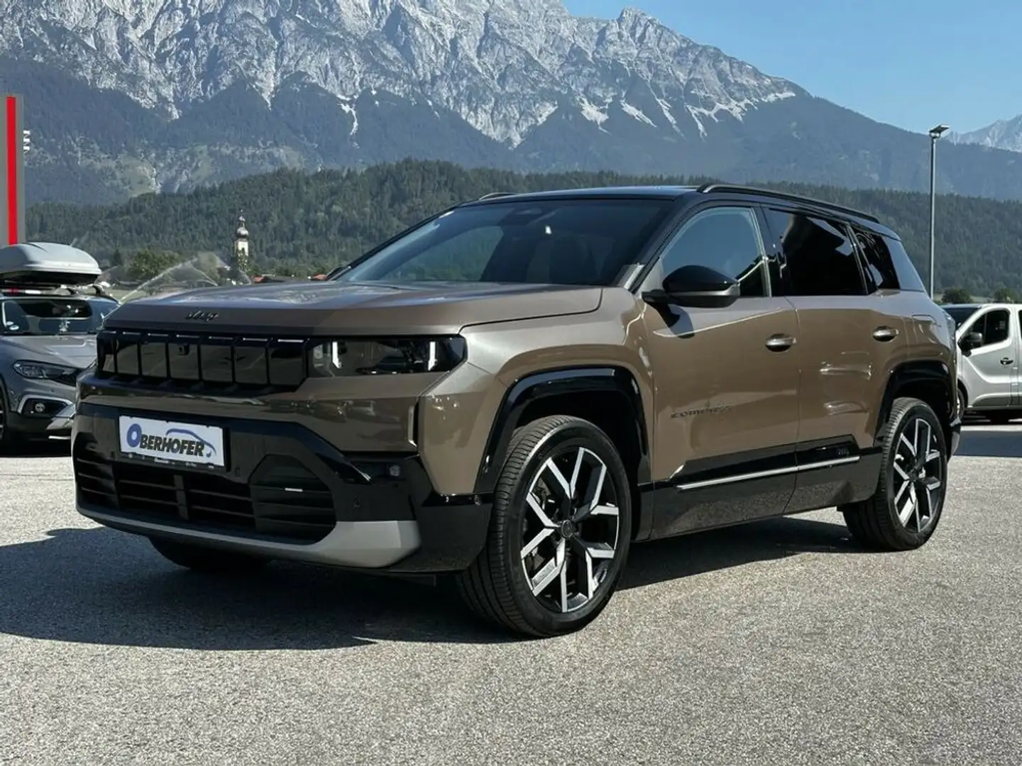Jeep Compass EV 74kWh Summit *Vollausstattung* Braun - 2