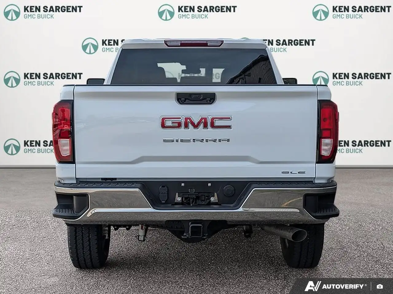 GMC Sierra 2500HD снимка GMC Sierra 2500HD