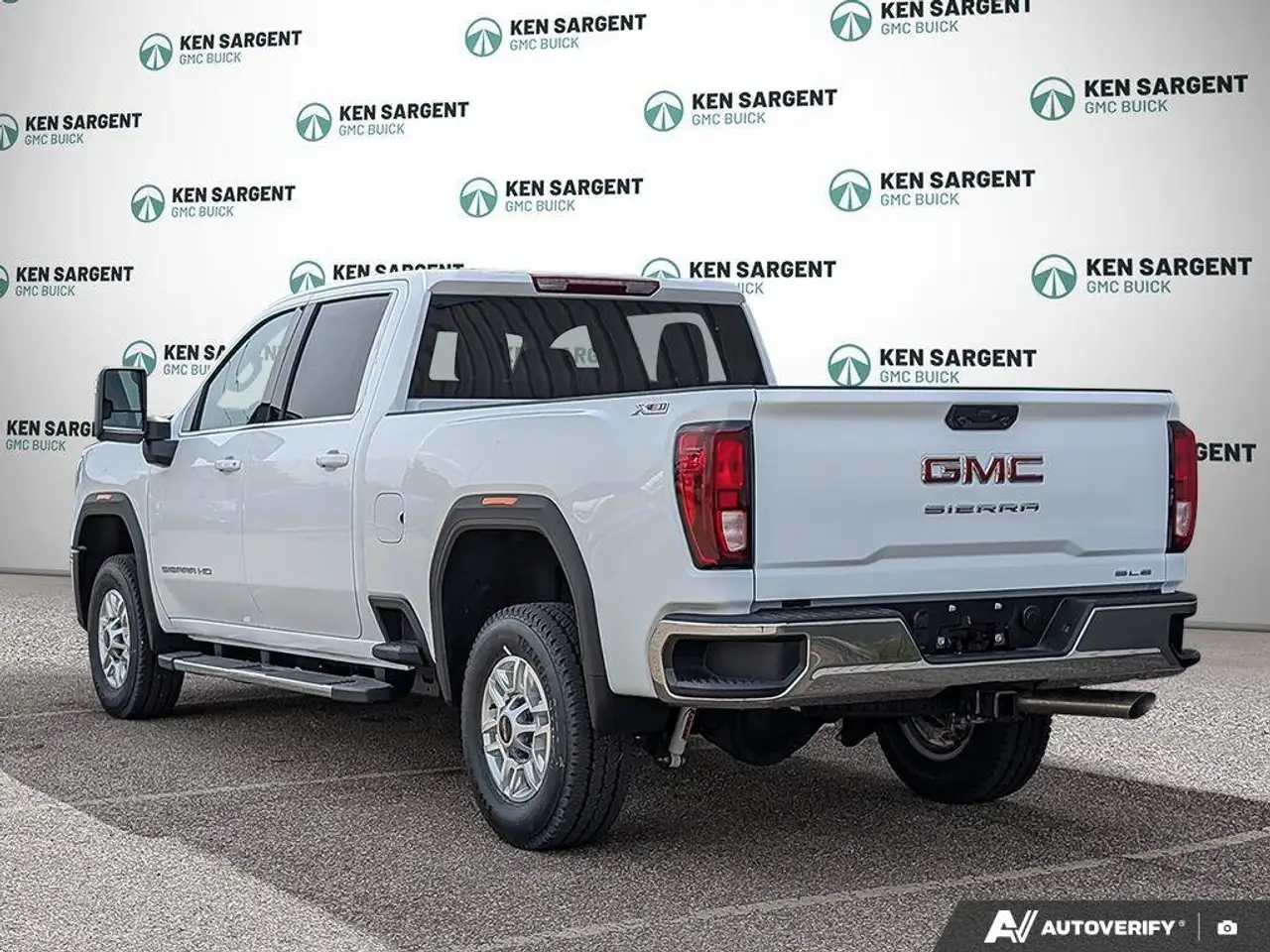GMC Sierra 2500HD снимка GMC Sierra 2500HD