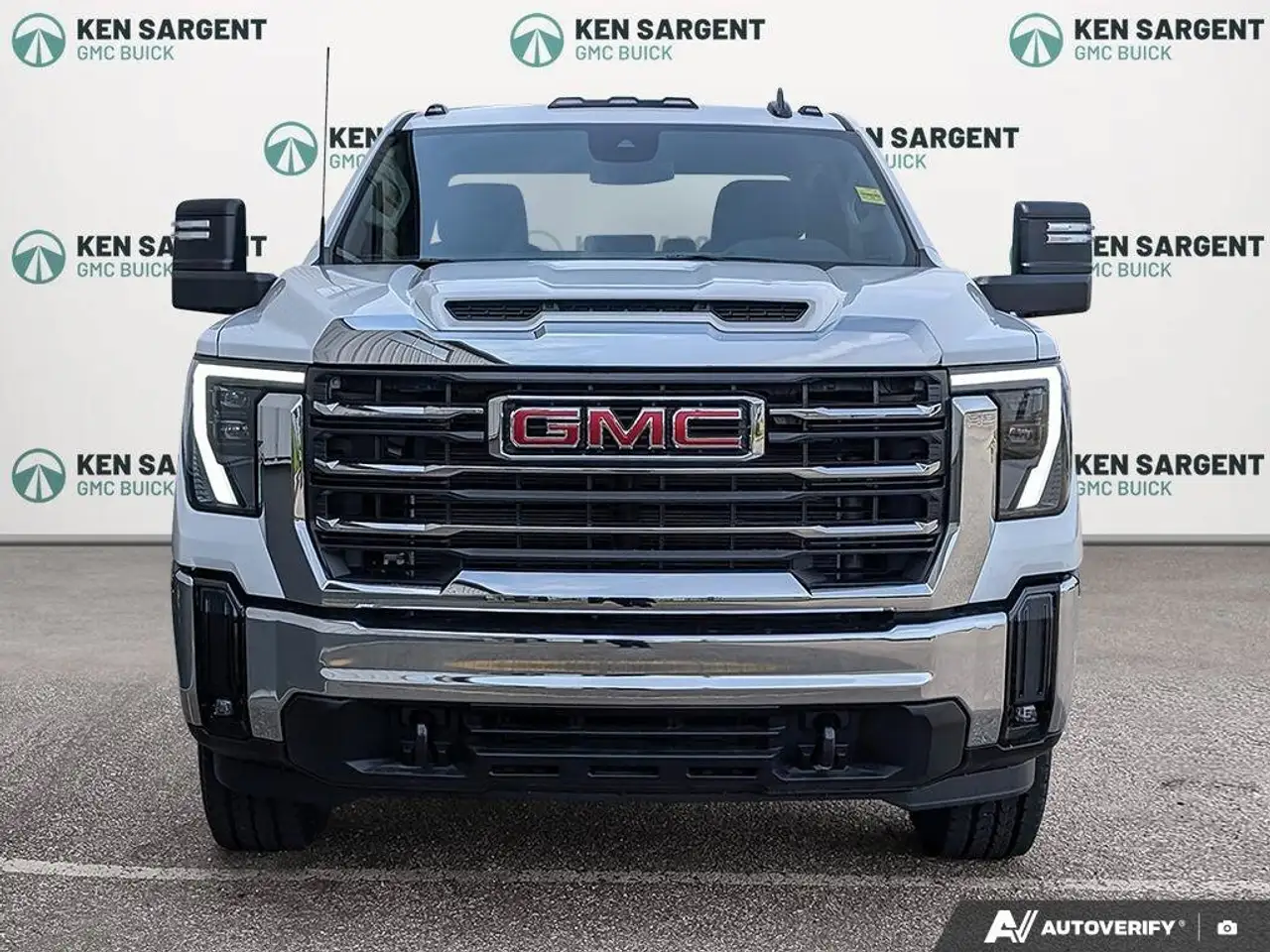 GMC Sierra 2500HD снимка GMC Sierra 2500HD