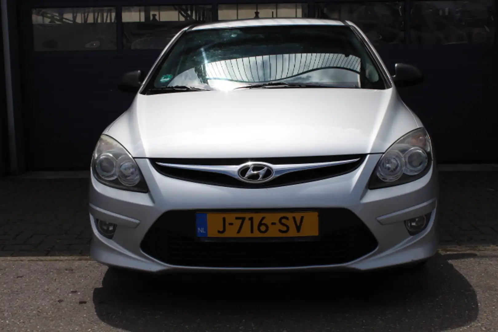 Hyundai i30 CW 1.4i i-Motion , Climate control, Electr ramen Grijs - 2