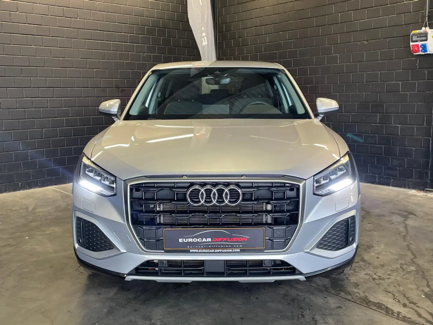 Audi Q2 35 advanced TFSI 150CV S-tronic ** CAMERA ** Gris - 2
