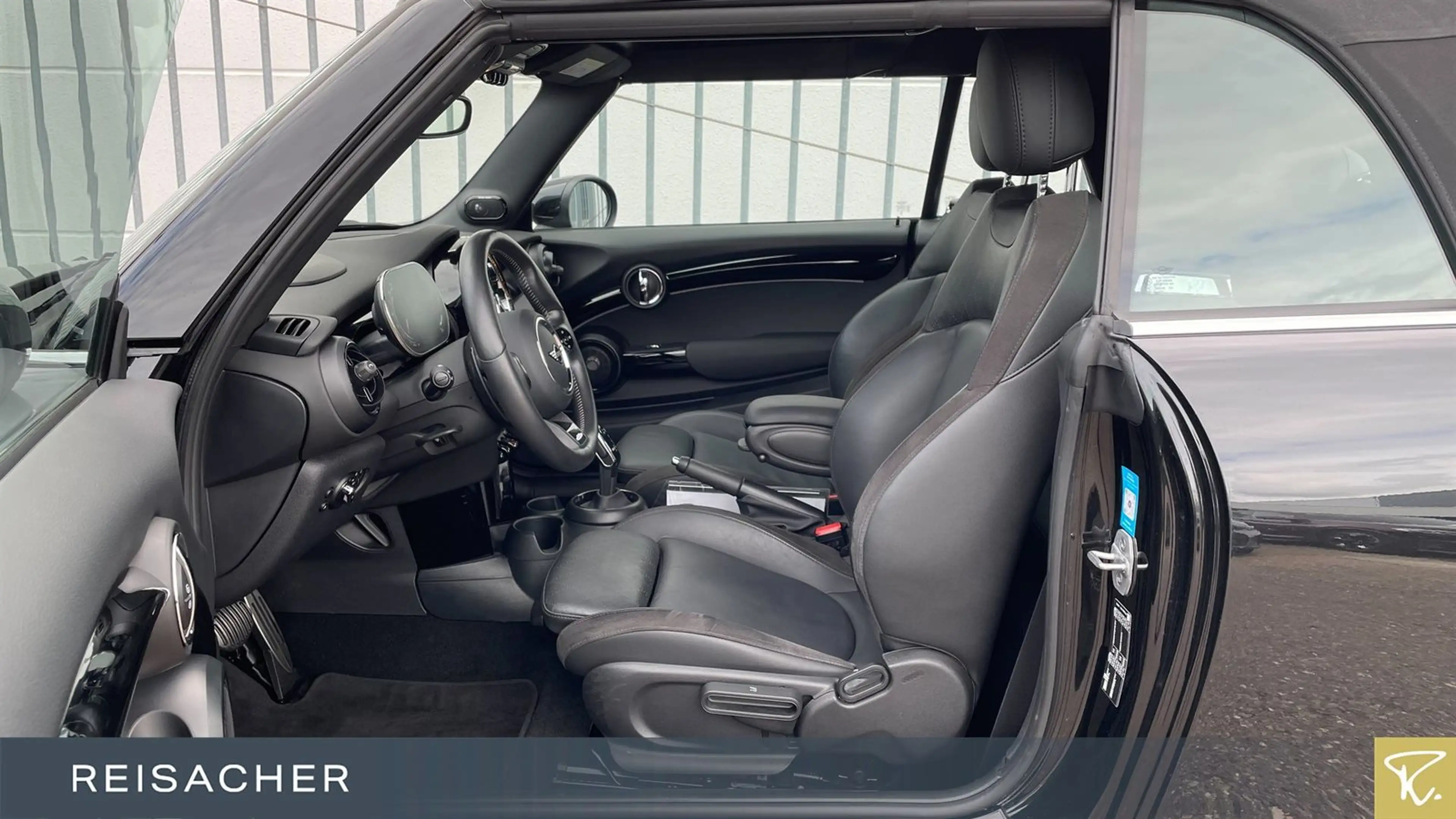 MINI Cooper S Cabrio Cooper S A Cabrio JCW-Trim,Navi,Leder,HUD,LkHz — photo 4