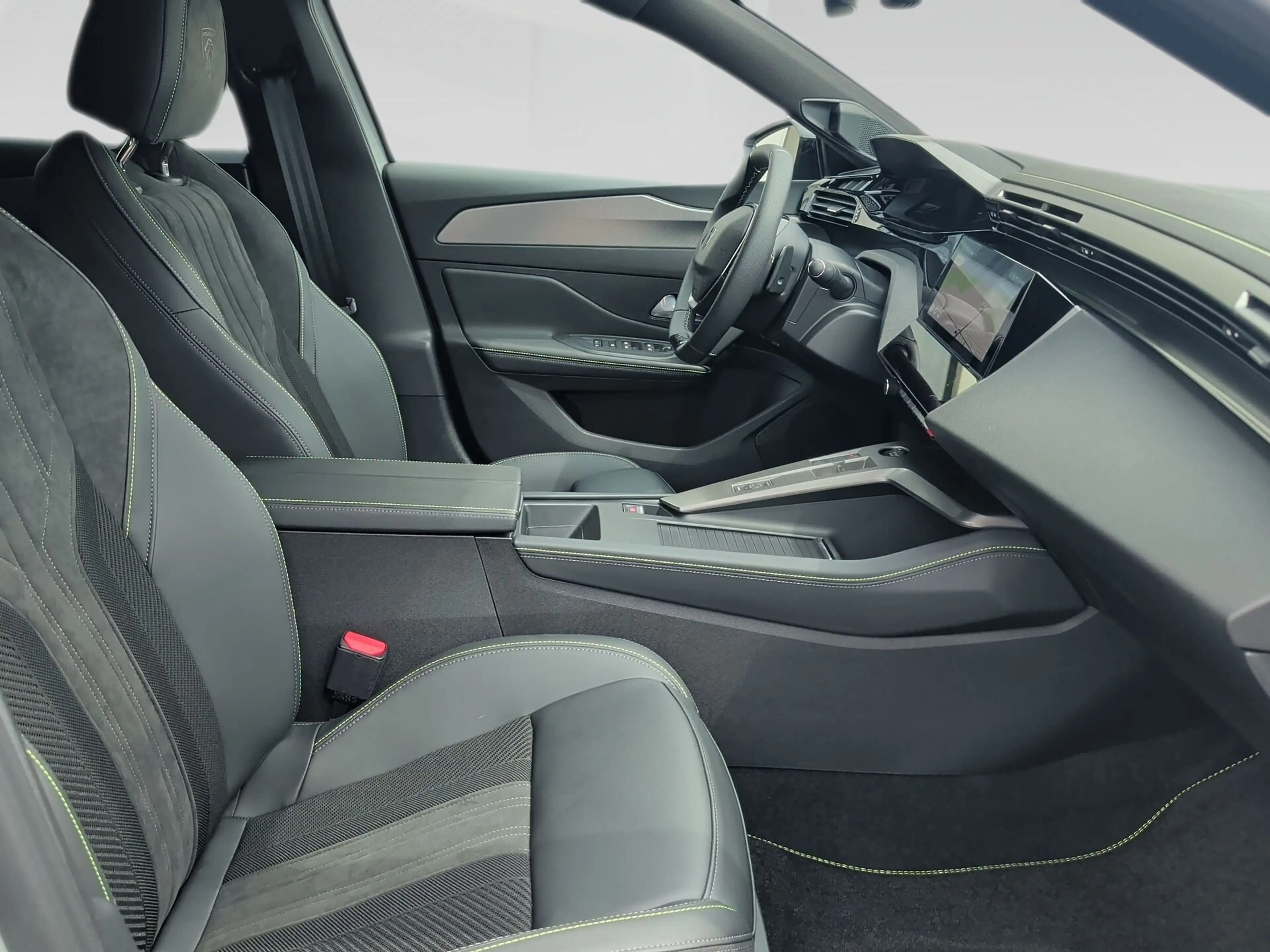 Peugeot 308 SW Hybrid 145 GT Massage+ACC+eHeckkl+Navi+Memo+eSi — photo 11