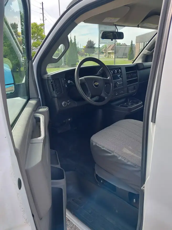 Chevrolet Express снимка Chevrolet Express