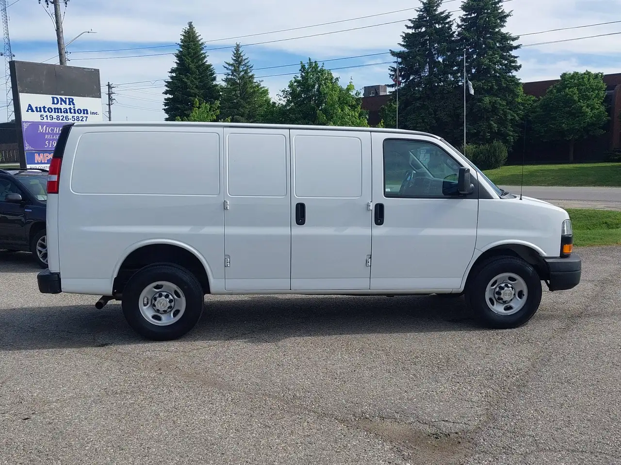 Chevrolet Express снимка Chevrolet Express