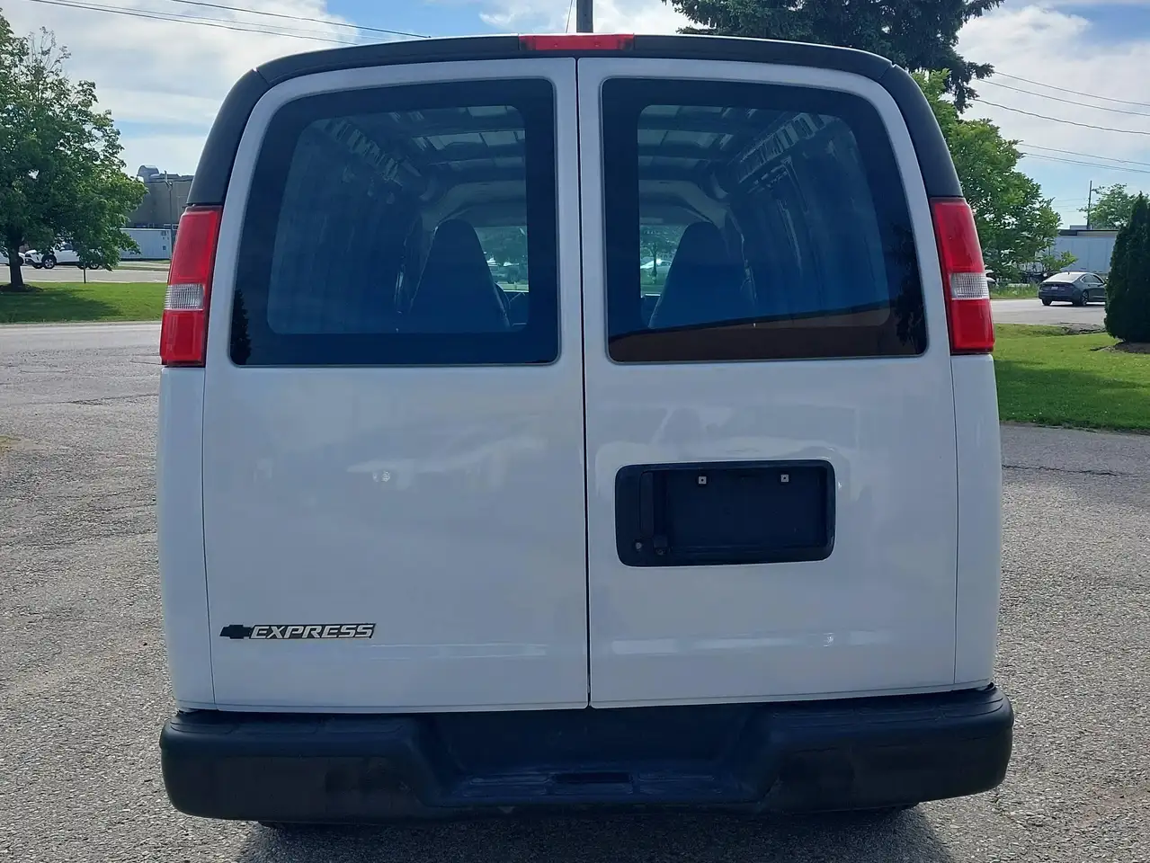 Chevrolet Express снимка Chevrolet Express