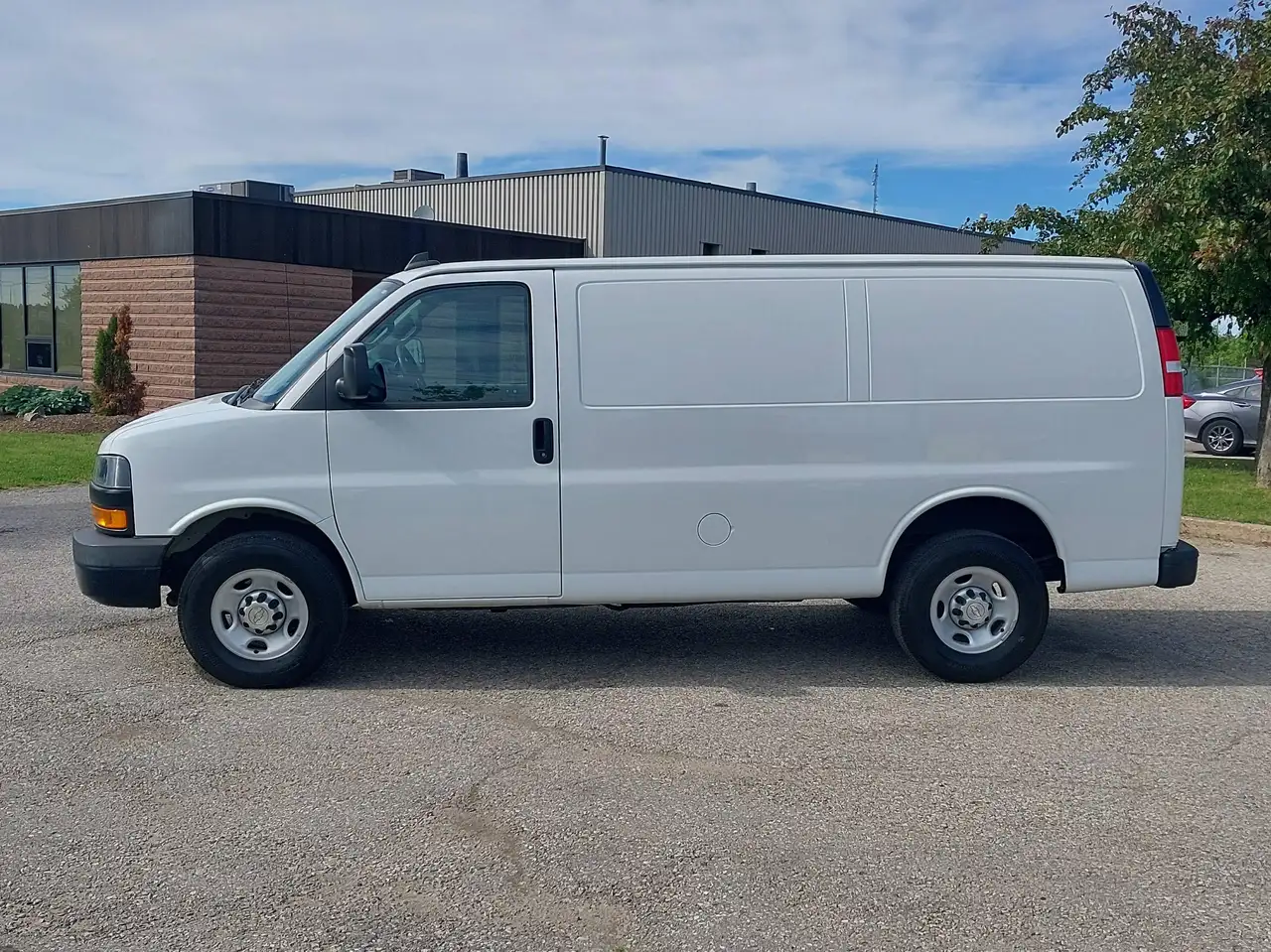 Chevrolet Express снимка Chevrolet Express